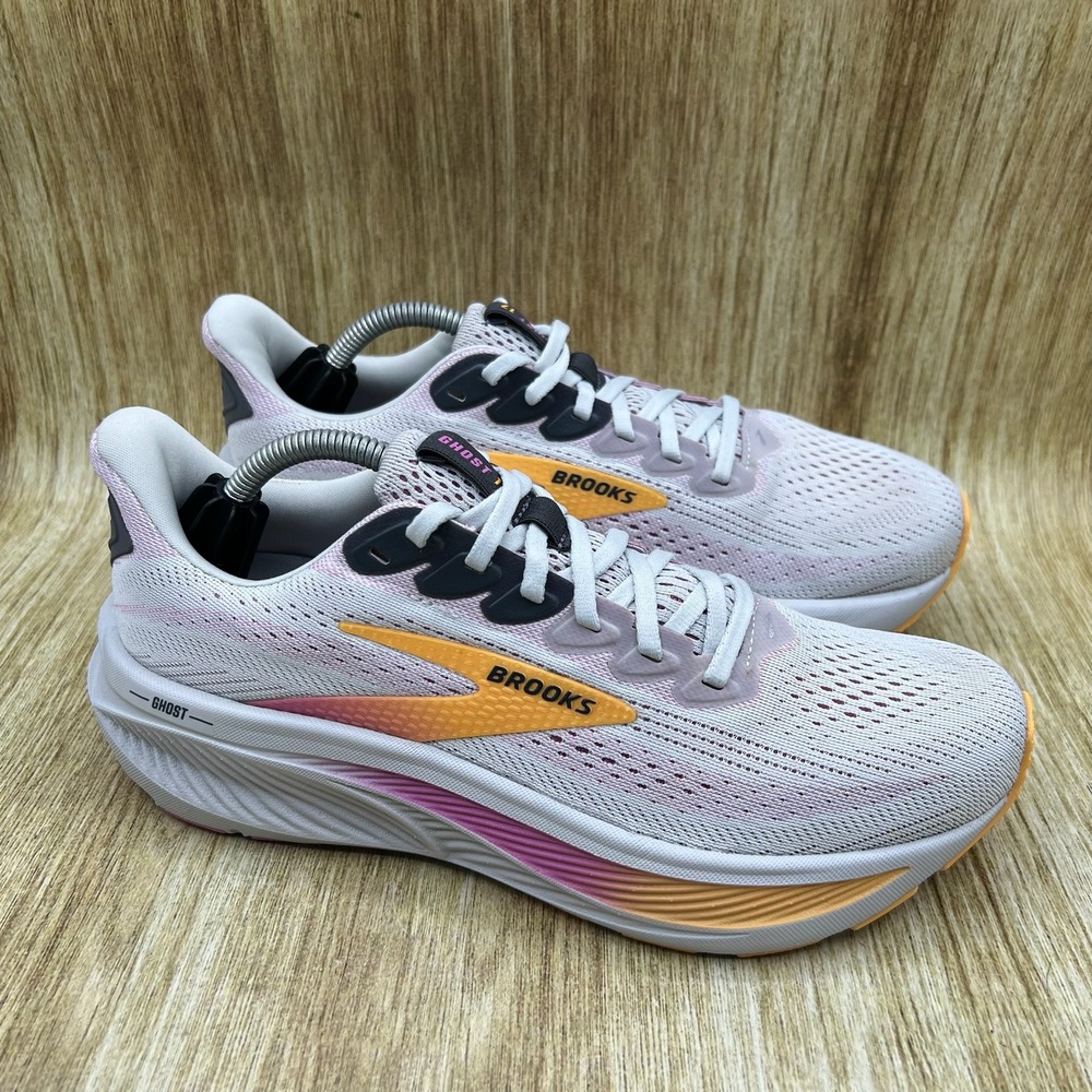 Brooks Ghost 17 Women's Size 8 Oyster Apricot Pink Running Shoes 1204311B070